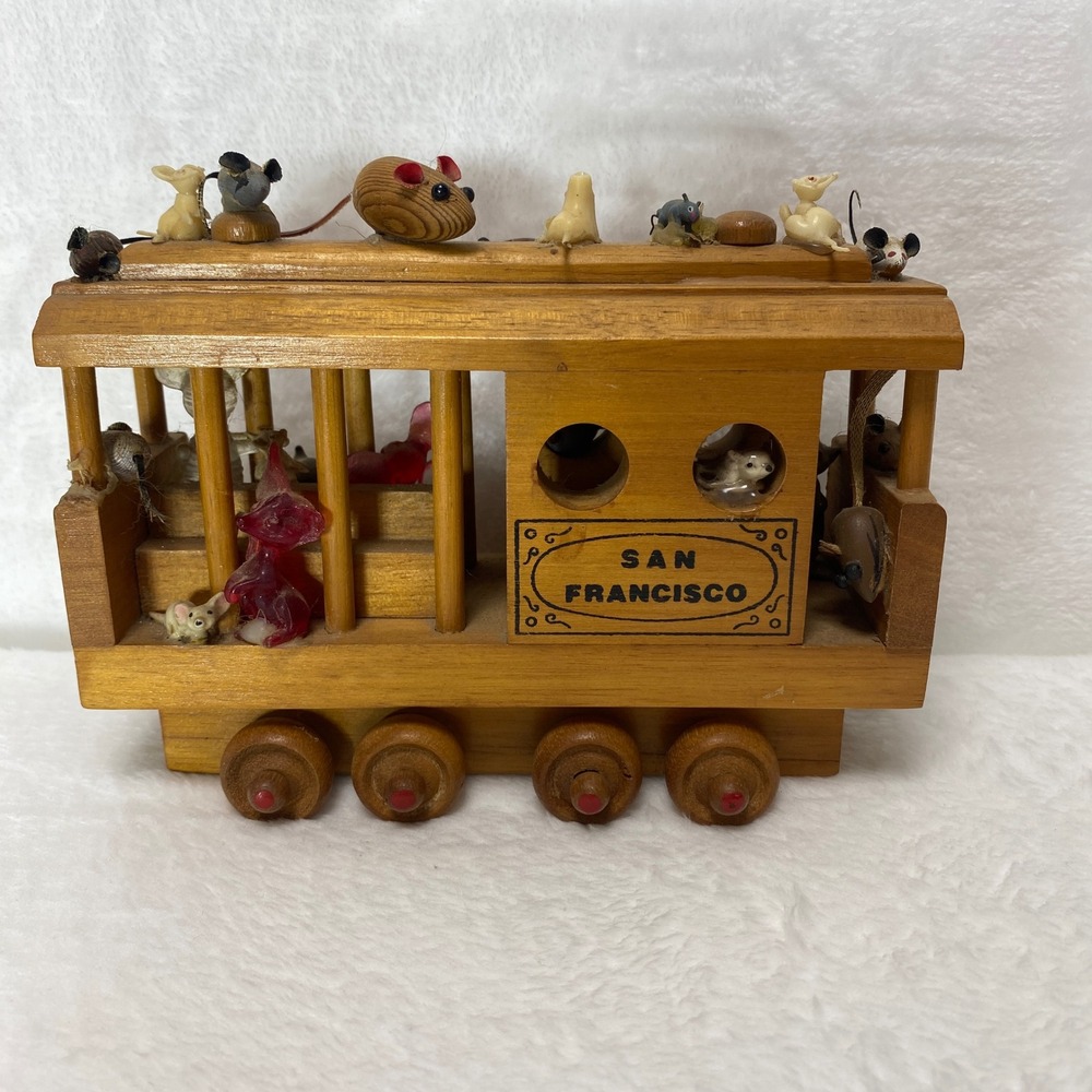 San Francisco Wooden Cable Car‎ Mouse Figurine Miniature Souvenir